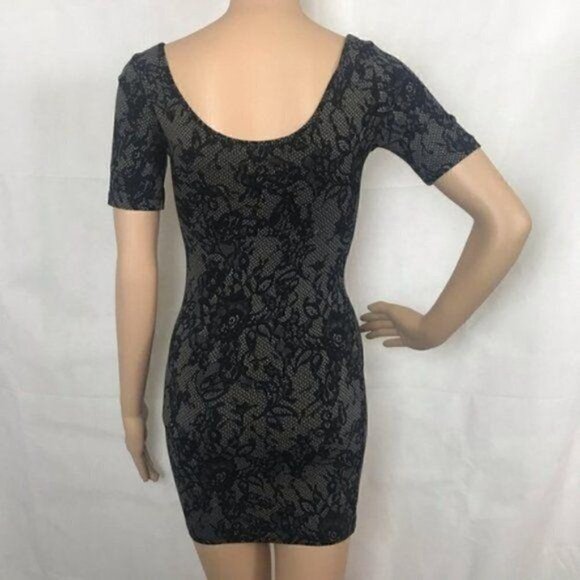 XXI Dress Size S Black Floral Short Sleeve - Picture 5 of 8